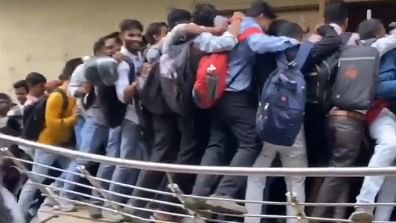 <div class="paragraphs"><p>Screengrab from viral video of job seekers at walk-in interviews for private firm in Gujarat</p></div>